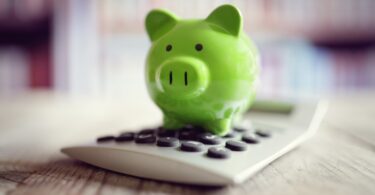 O Comissário Europeu para a Economia, Paolo Gentiloni, anunciou que vai existir uma atualização dos impostos verdes, entre outras medidas.