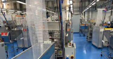 A Tetra Pak anunciou o fim da produção de palhinhas de plástico na fábrica da Tetra Pak Tubex Portugal, passando a produzir as de papel.