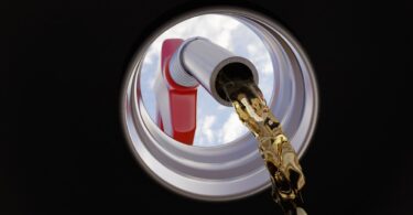 Um relatório revelou que os países do G20 pagaram mais de 3,3 biliões de dólares em subsídios ao setor dos combustíveis fósseis desde 2015.