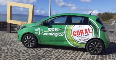 A Empresa de Cervejas da Madeira (ECM) investiu nos seus primeiros veículos 100% elétricos, tendo o primeiro sido introduzido em Porto Santo.