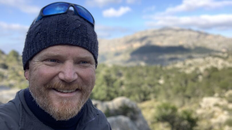 Depois de “tantos danos” causados ao planeta, é preciso agora “curar os sistemas” e mudar a forma como a humanidade encara o sítio onde vive.