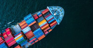 A Repsol e a Navantia vão desenvolver em conjunto soluções inovadoras que têm como objetivo a descarbonização do transporte marítimo.
