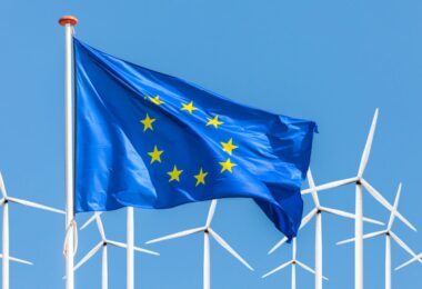 Comissão Europeia considera aumentar metas de energia renovável para 2030