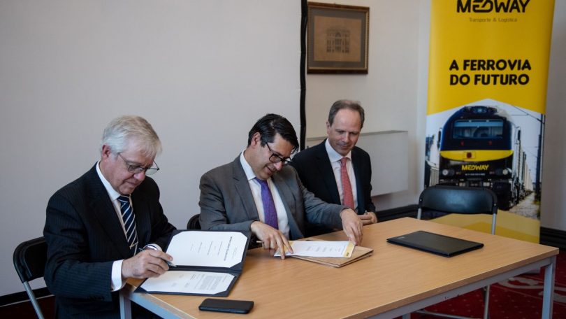 A Medway anunciou que vai adquirir 16 locomotivas elétricas e 113 vagões intermodais, tendo por isso assinado um acordo de financiamento.