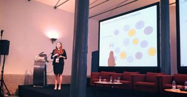 Smartphones ganham importância na hora das compras