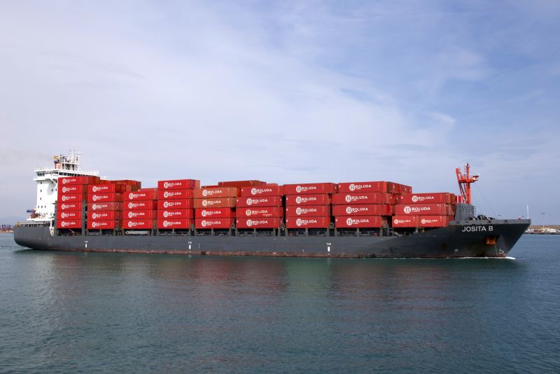 Boluda Lines com novo serviço semanal para Cabo Verde