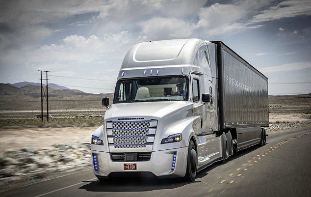 Camião da Daimler que conduz sozinho pode chegar ao mercado dentro de dois anos