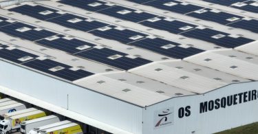 Base logística d’Os Mosqueteiros com sistema fotovoltaico que cobre 22% do seu consumo
