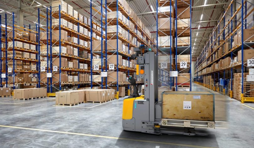Jungheinrich implementa stackers automáticos em empresa de equipamentos hospitalares