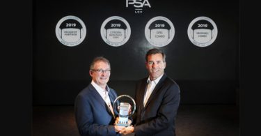 Nova geração de comerciais ligeiros do Grupo PSA vence 'Furgão do Ano'