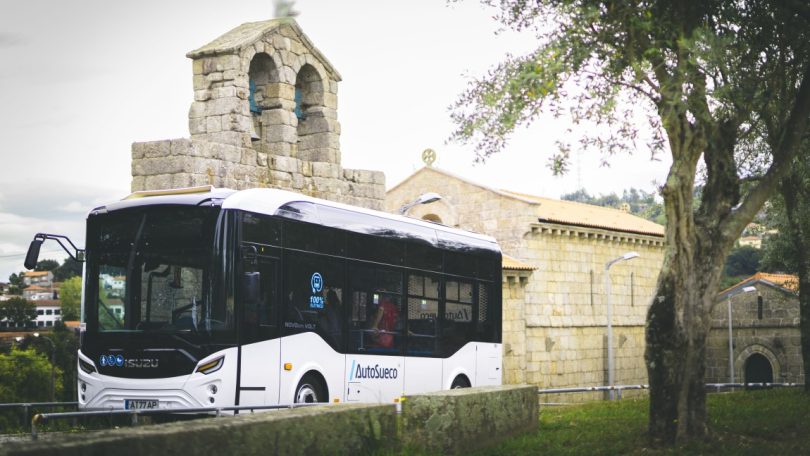 Autocarros ISUZU 100% elétricos testados em Guimarães
