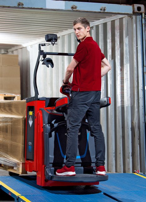Linde lança novos modelos de porta-paletes e stackers de dupla palete