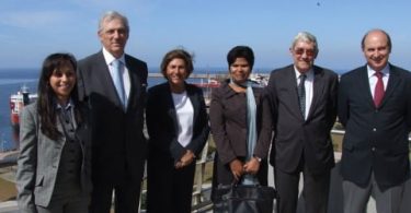 Ministra da Economia do Mar de Cabo Verde visita porto de Sines