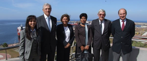 Ministra da Economia do Mar de Cabo Verde visita porto de Sines