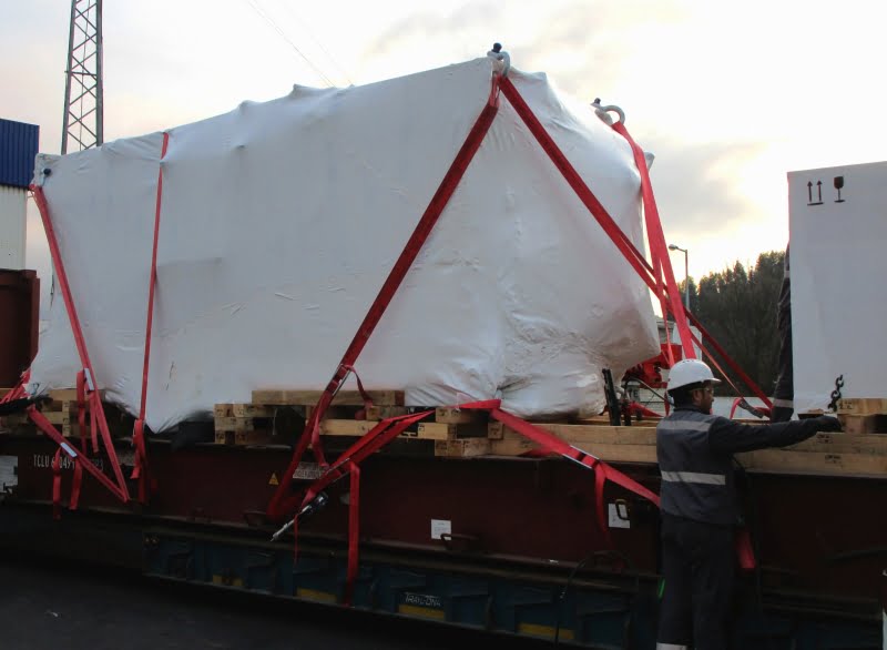 Rangel transporta prensa de 40 toneladas para os EUA