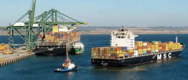 Movimento de contentores em Sines com novo máximo em julho