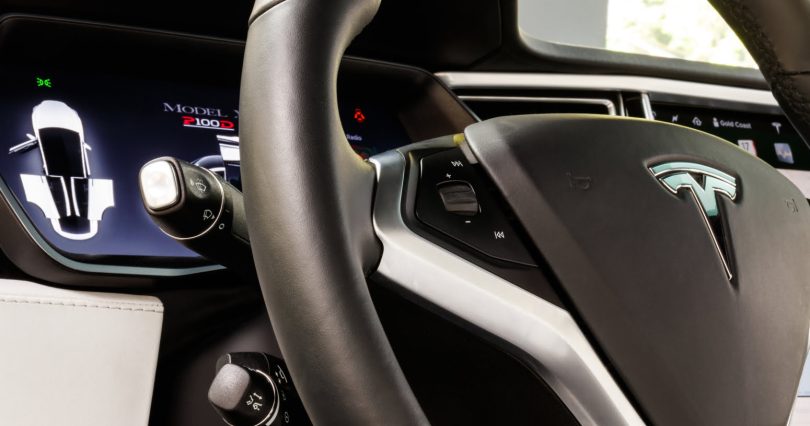 Tesla diz ‘Olá’ ao Porto