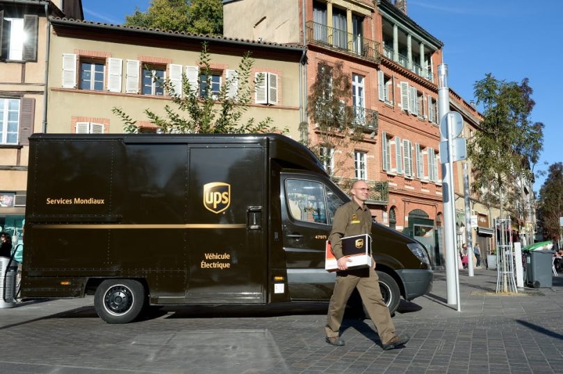 UPS Frota Elétrica