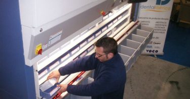 VRC instala armazém automático vertical na Dental Ibérica