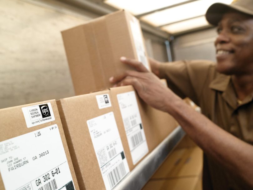 Programa-piloto da UPS pretende entregar mais encomendas com menos paragens