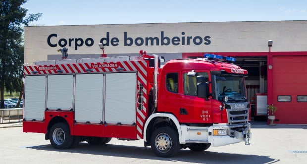 Volkswagen Autoeuropa adquire veículo de bombeiros Scania