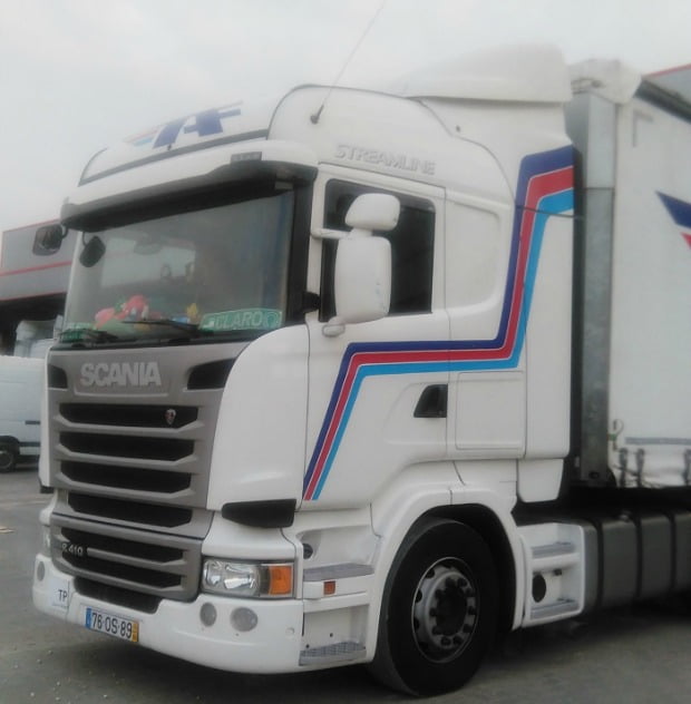 camião transportes antunes figueiras