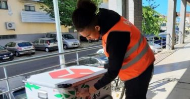 DPD e Koiki juntam-se em parceria para inclusão social e entrega sustentável