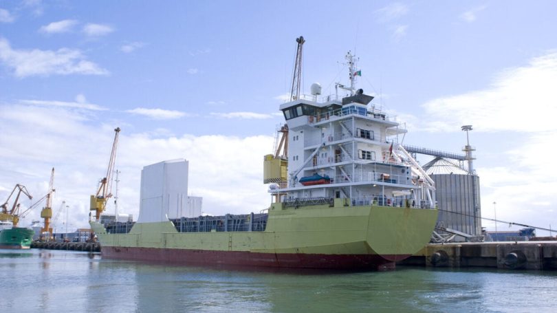 Portos do Continente registam quebra ligeira em janeiro