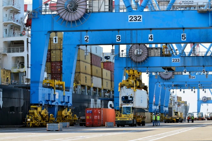 porto movimentação de cargas