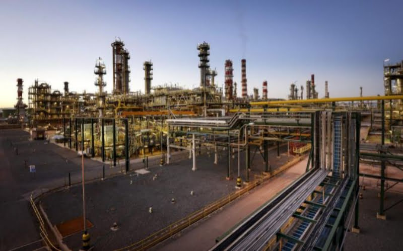 Gerir uma refinaria com big data e inteligência artificial: conheça o novo projeto da Repsol e da Google