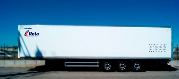 Reta adquire semirreboques furgão Duplo Deck