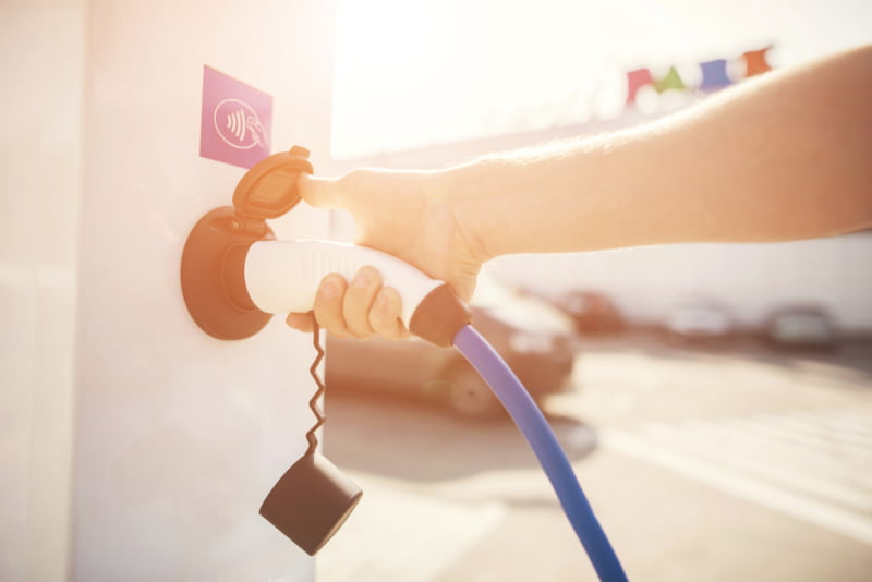 Procura por carros elétricos aumenta 129% no último ano