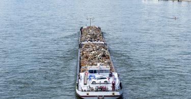 União Europeia exportou 32 milhões de toneladas de resíduos em 2022 