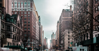 Nova Iorque aprova taxa para reduzir trânsito na cidade