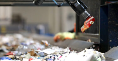 SPV, Tetra Pak e Valorsul investem no primeiro robot de triagem de resíduos em Portugal