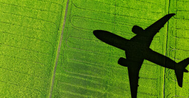 Portugal assina memorando que prevê 15 milhões de euros até 2027 para projetos de aviação sustentável