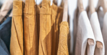Foi descartada roupa suficiente para encher 200 estádios olímpicos em 2024, concluiu estudo