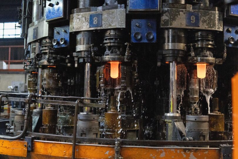 Indústria da cerâmica e do vidro apresenta forno que reduz emissões e aumenta a eficiência