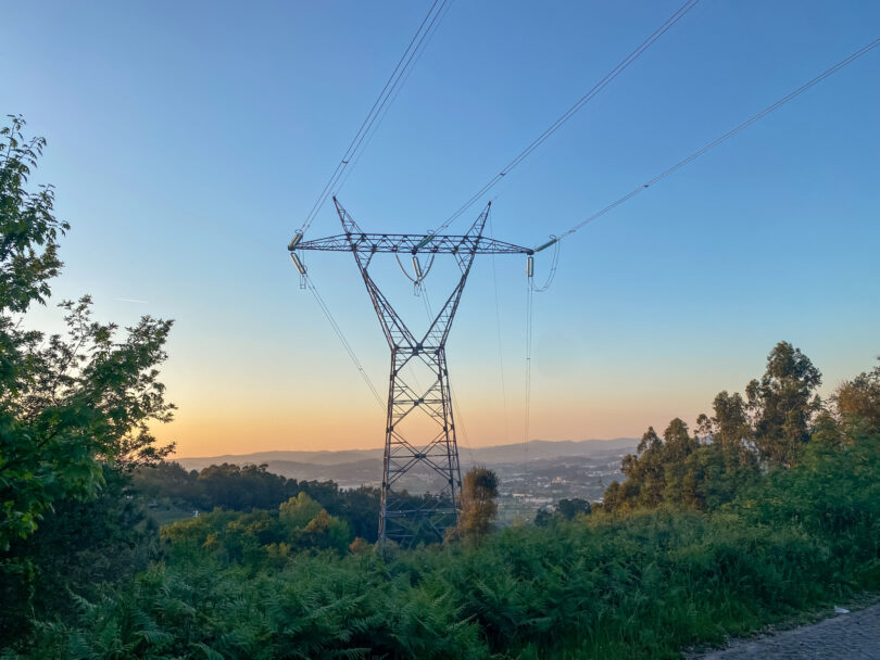 Governo vai estudar adaptação da rede elétrica às alterações climáticas