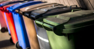 Produção de resíduos por pessoa na UE continua a crescer apesar de avanço na reciclagem