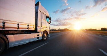 Alterações a regras europeias facilitam cumprimento de metas de CO₂ para veículos pesados