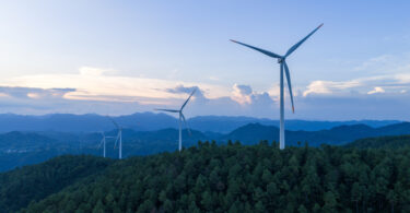 Renováveis devem crescer até 2050, mas ritmo pode não cumprir objetivo de 1,5°C