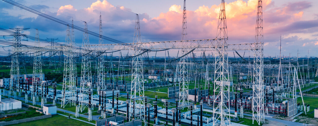 AIE prevê investimento global em energia de 3,4 biliões de dólares em 2026