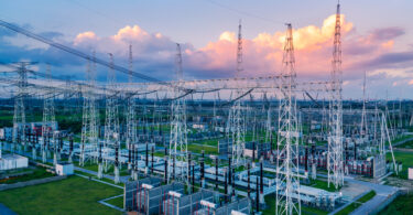 AIE prevê investimento global em energia de 3,4 biliões de dólares em 2026