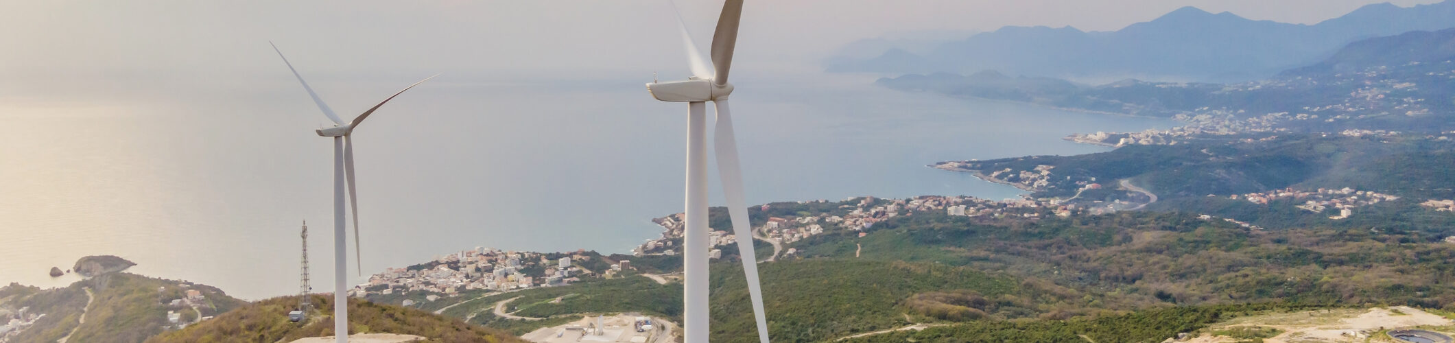 UE lança iniciativa para acelerar energias renováveis e tecnologias limpas no Mediterrâneo