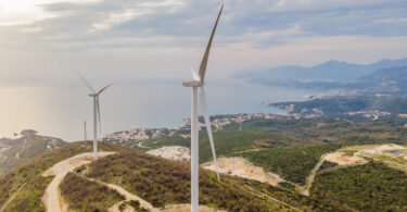 UE lança iniciativa para acelerar energias renováveis e tecnologias limpas no Mediterrâneo