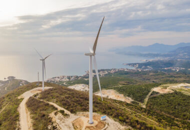 UE lança iniciativa para acelerar energias renováveis e tecnologias limpas no Mediterrâneo