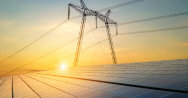 Burocracia trava investimento na transição energética em Portugal, conclui estudo